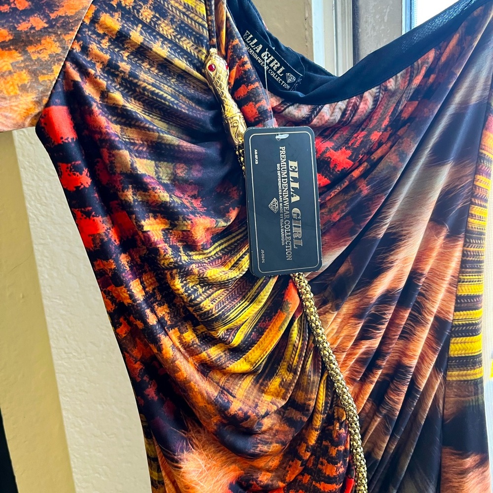 Brand new sexy dress. Size small. Bought in Greece